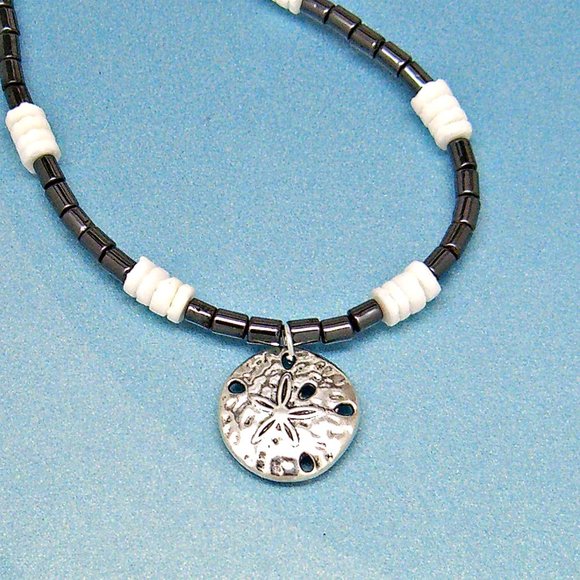 Sand Dollar Necklace Black Glass White Puka Shells 18" 7088-13 - Picture 4 of 7